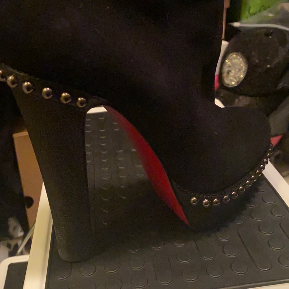 Studded Louboutin’s wore once size 37 in great condition